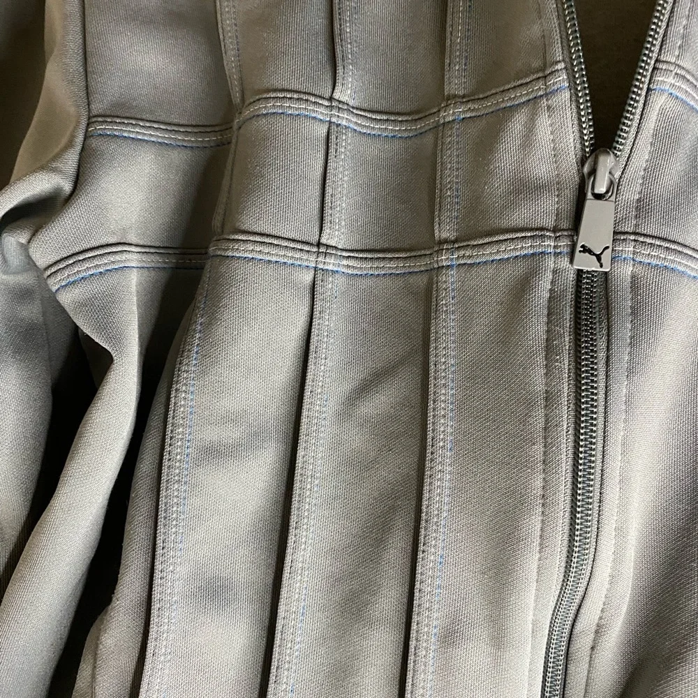 Puma Grey Track Jacket Activewear Sz M Full Zip Sports Casual Athletic Blue Logo - Picture 6 of 8